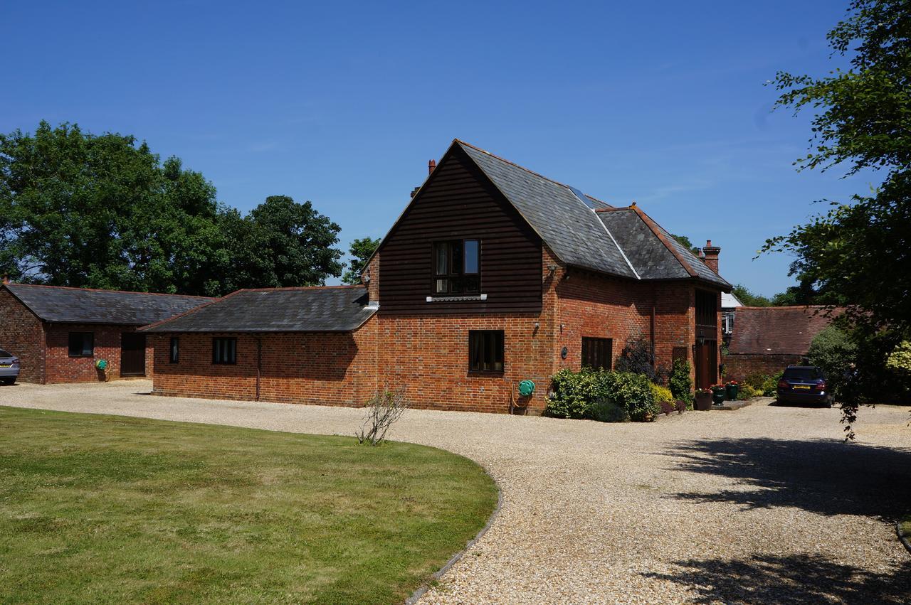 The Olde Barn Acomodação com café da manhã Lymington Exterior foto