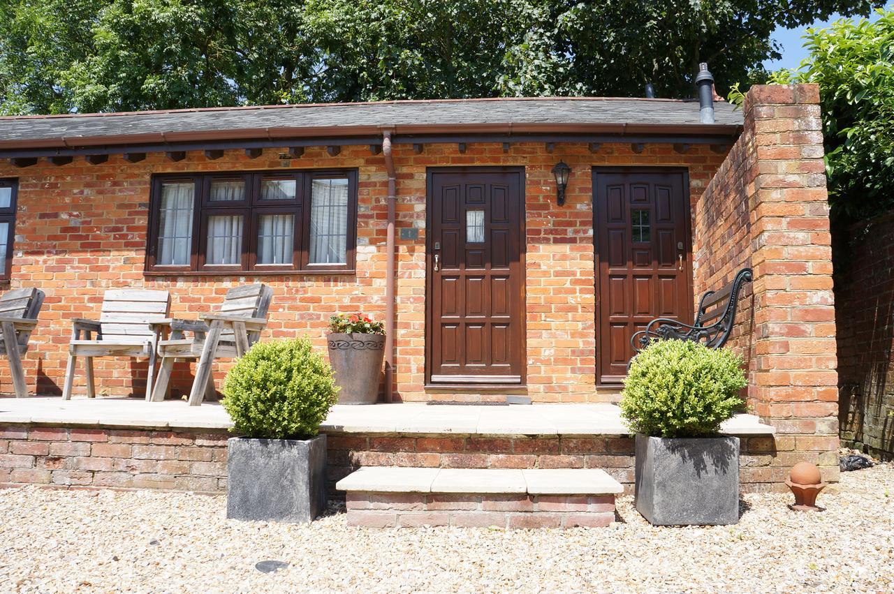 The Olde Barn Acomodação com café da manhã Lymington Exterior foto